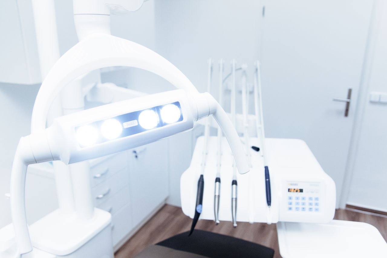 A bright, modern treatment room at Smile Studio